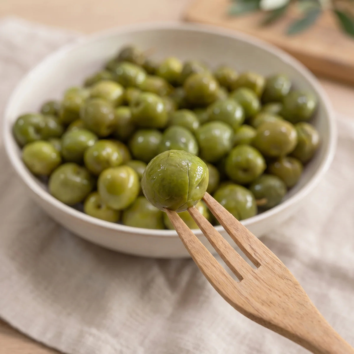 Halhalı yeşil zeytin servis önerisi